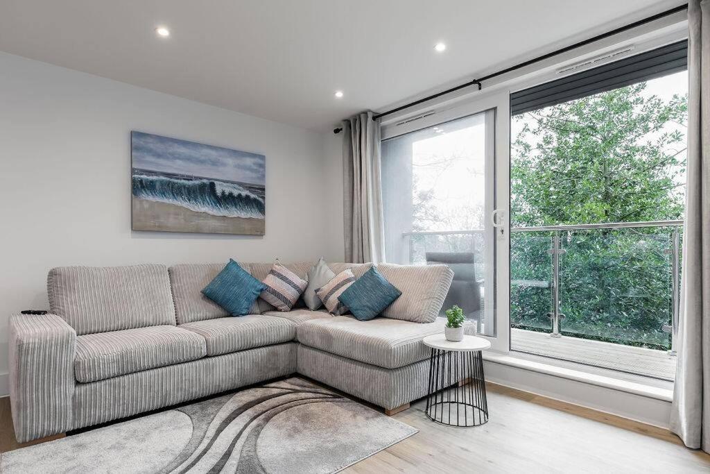 Stylish Town Centre Apartment, W Parking, Nr Beach Bournemouth Exterior foto